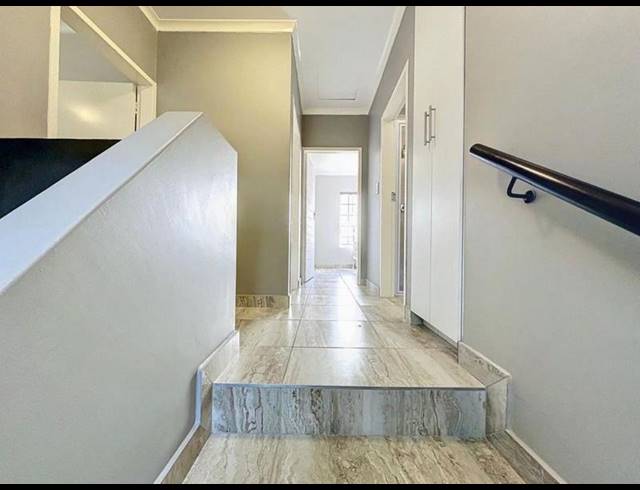 3 BEDROOM TOWNHOUSE FOR SALE IN SILVER LAKES